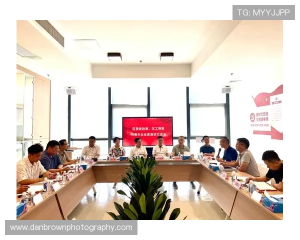 探索时代先锋企业家成长与使命的深度纪实之旅全景呈现精彩瞬间录